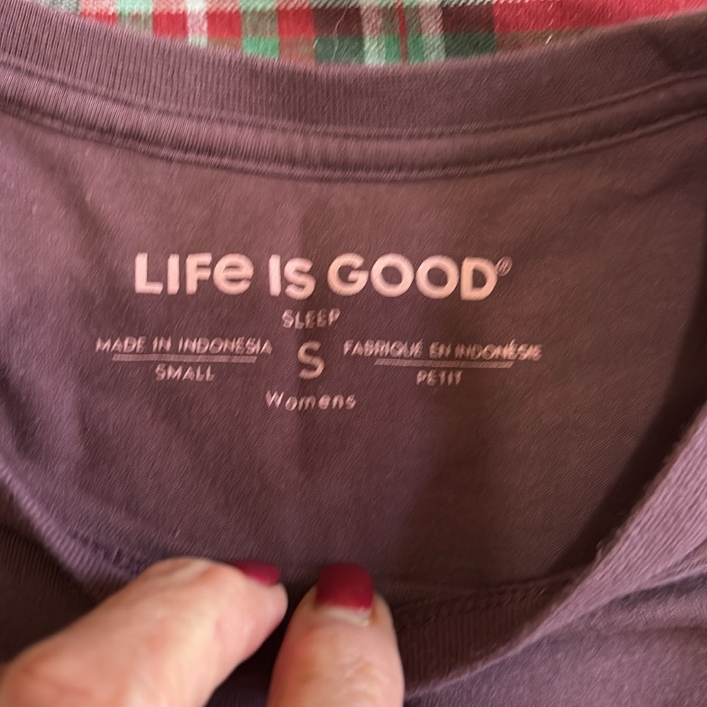 Life is Good Purple T-Shirt with hot chocolate Cup Graphic - Picture 5 of 6